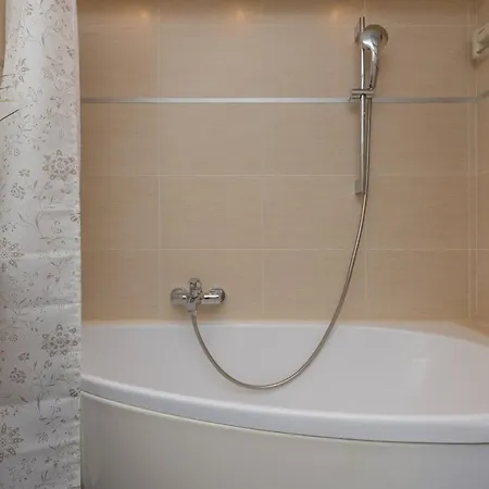 Spacious Astronaut's Wlochy By Renters *