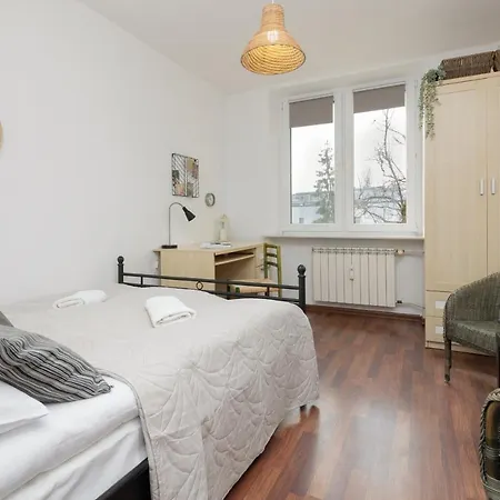 Spacious Astronaut's Wlochy By Renters Lejlighed