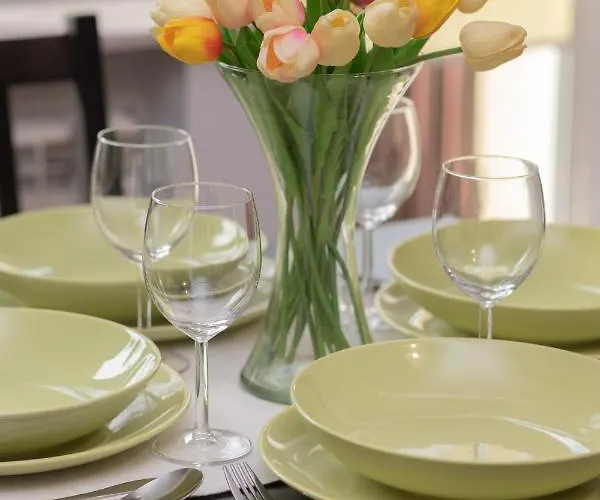 Spacious Astronaut's Wlochy By Renters