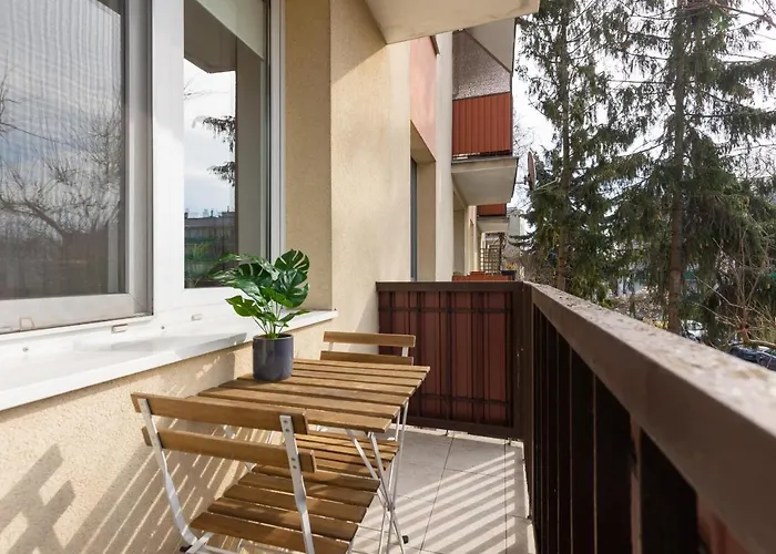 Spacious Astronaut's Wlochy By Renters