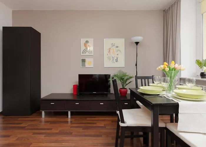 Apartman Spacious Astronaut's Wlochy By Renters Varsó