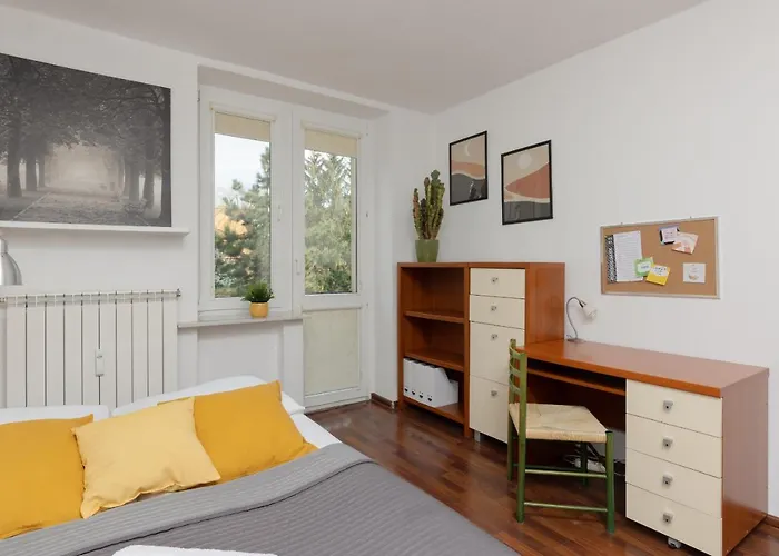 Spacious Astronaut's Wlochy By Renters Apartamento