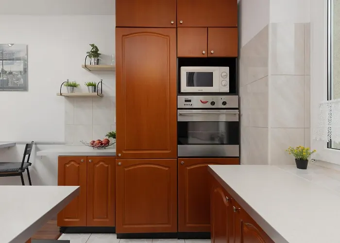 Spacious Astronaut's Wlochy By Renters * Varsóvia