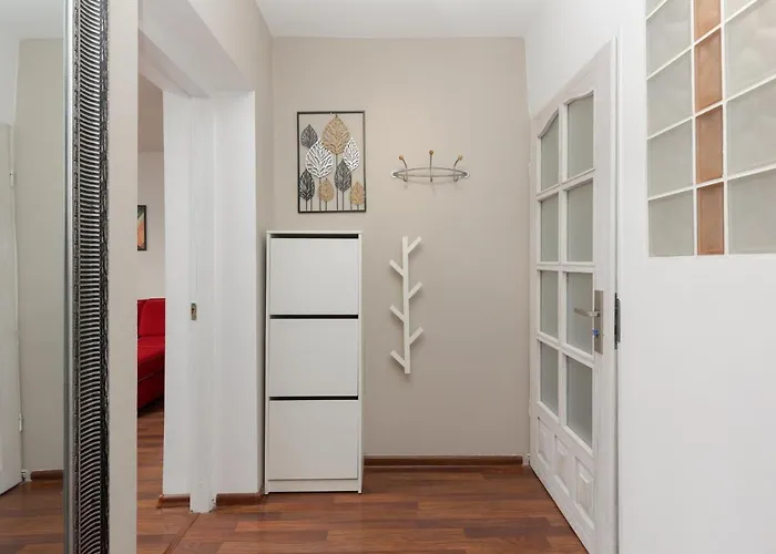 Spacious Astronaut's Wlochy By Renters Apartamento