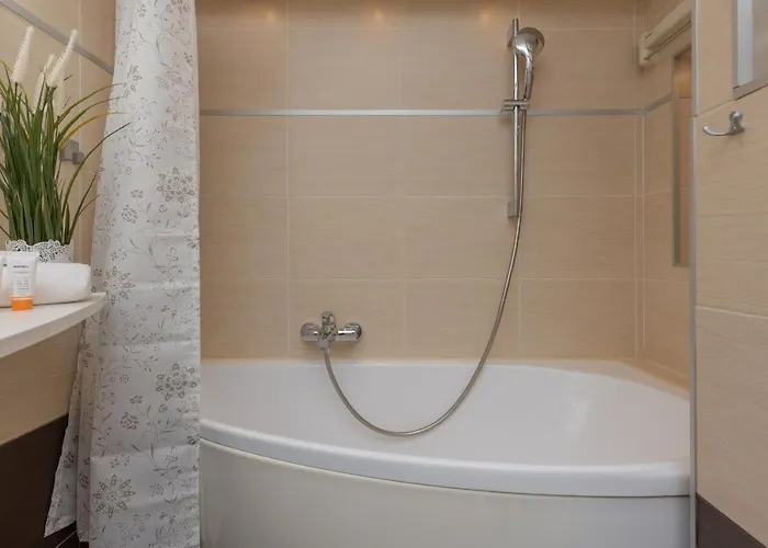 Spacious Astronaut's Wlochy By Renters *