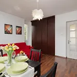 Appartement Spacious Astronaut's Wlochy By Renters Varsovie